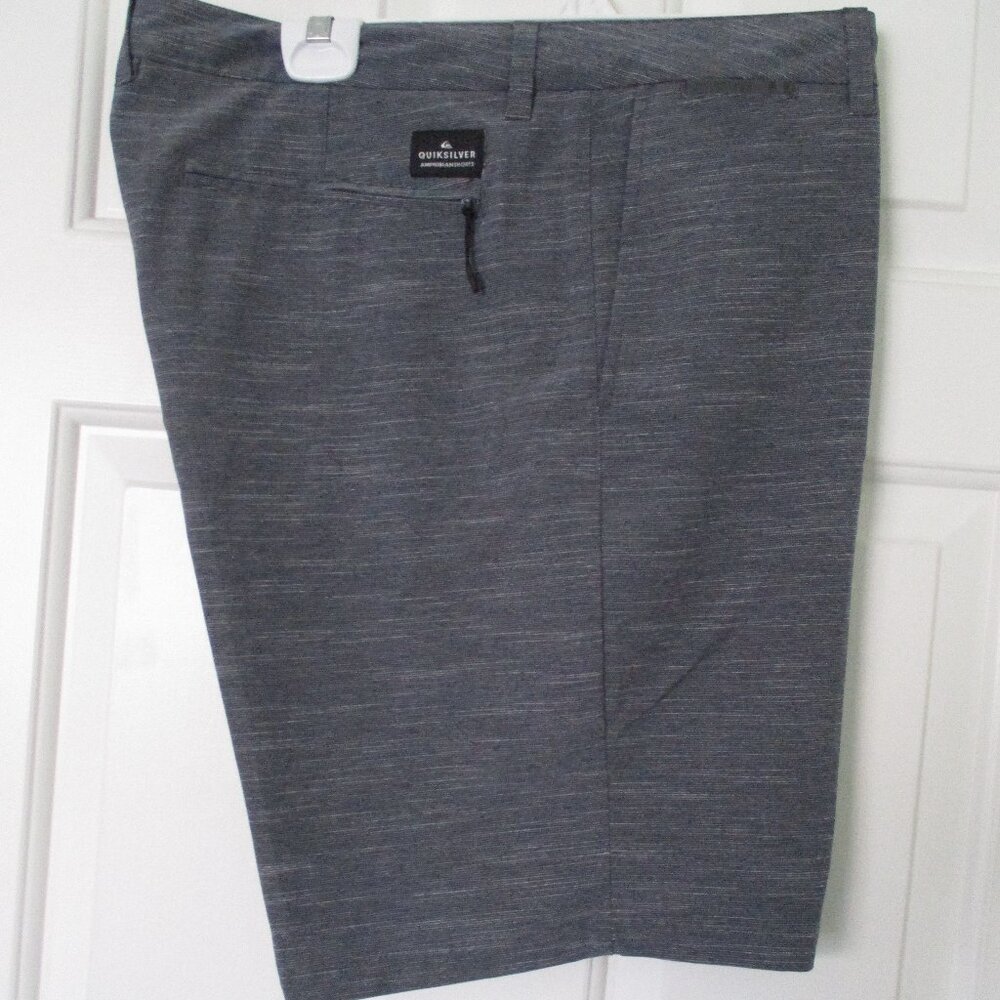 Quiksilver Amphibian Mens 4-Way Stretch DryFlight Hybrid Swim Short - Size 38W*